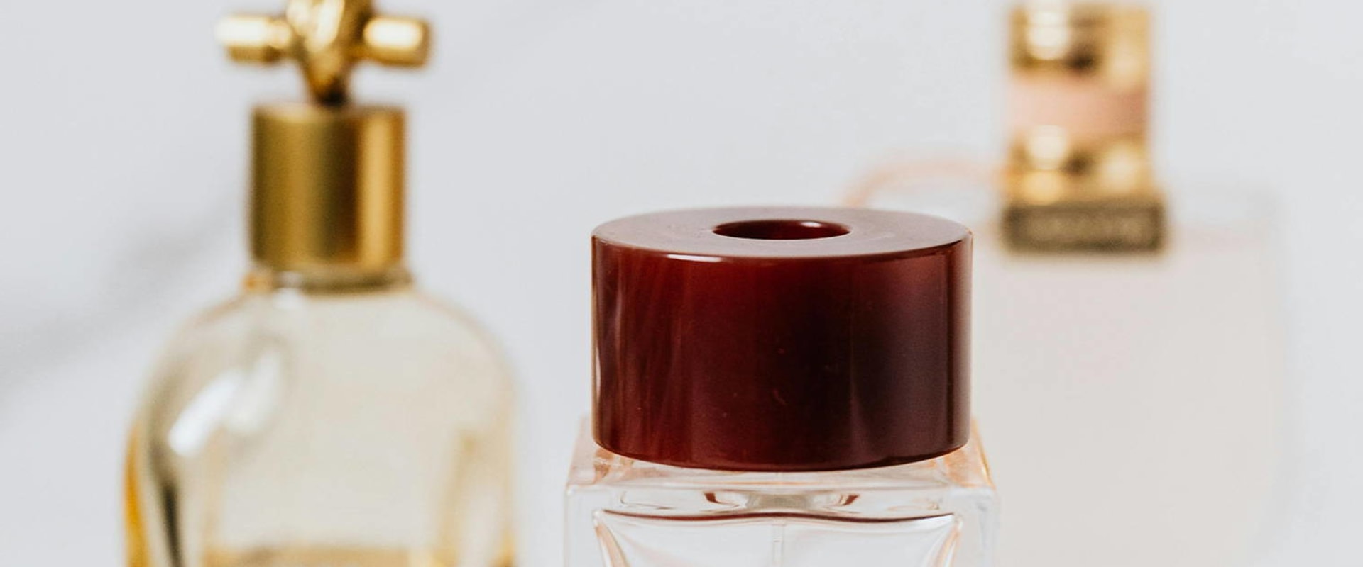 A Comprehensive Guide to Base Notes in Gentlemen's Cologne